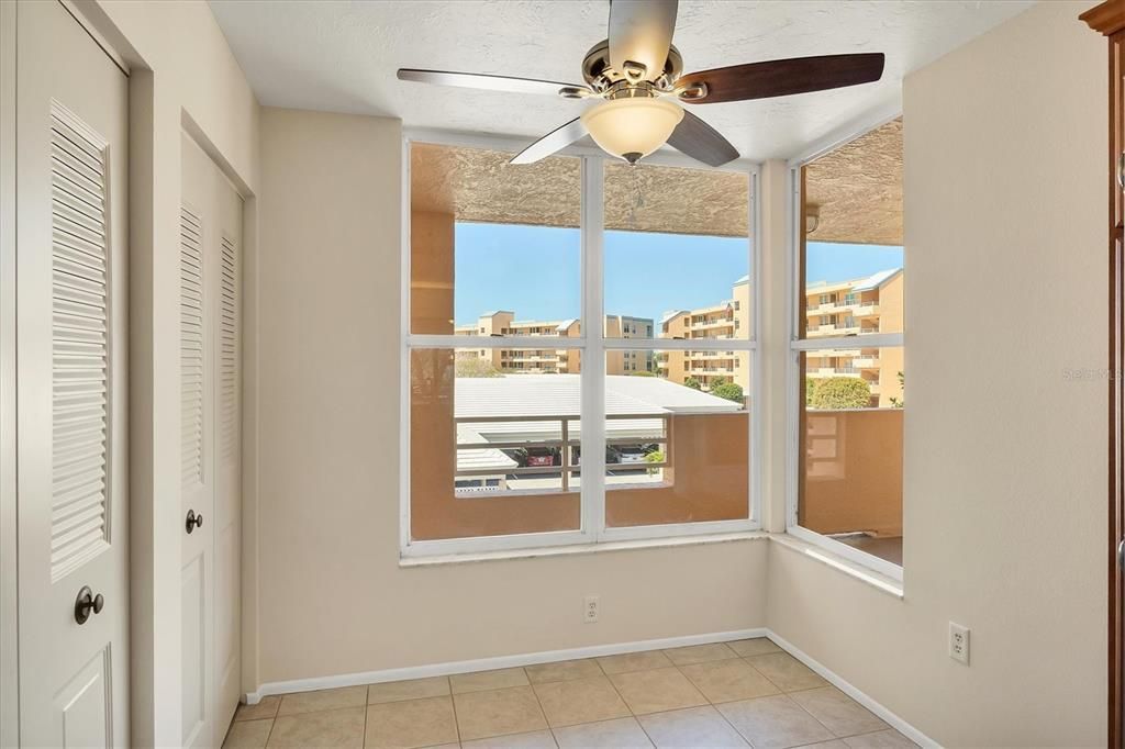 En Venta: $175,500 (2 camas, 2 baños, 1256 Pies cuadrados)