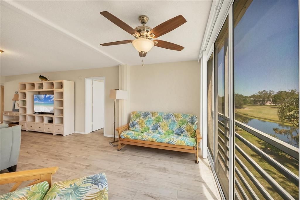 En Venta: $175,500 (2 camas, 2 baños, 1256 Pies cuadrados)