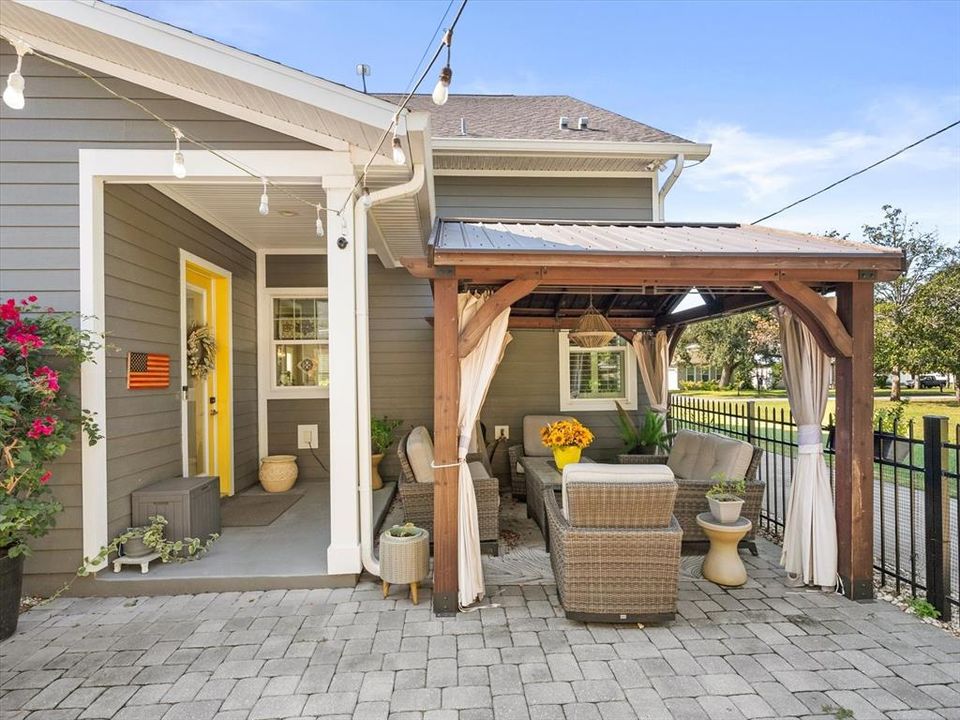 En Venta: $775,000 (3 camas, 2 baños, 2172 Pies cuadrados)