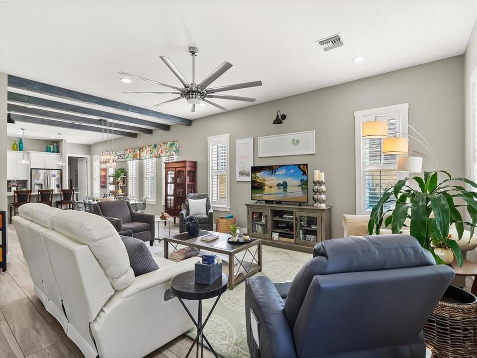 En Venta: $775,000 (3 camas, 2 baños, 2172 Pies cuadrados)