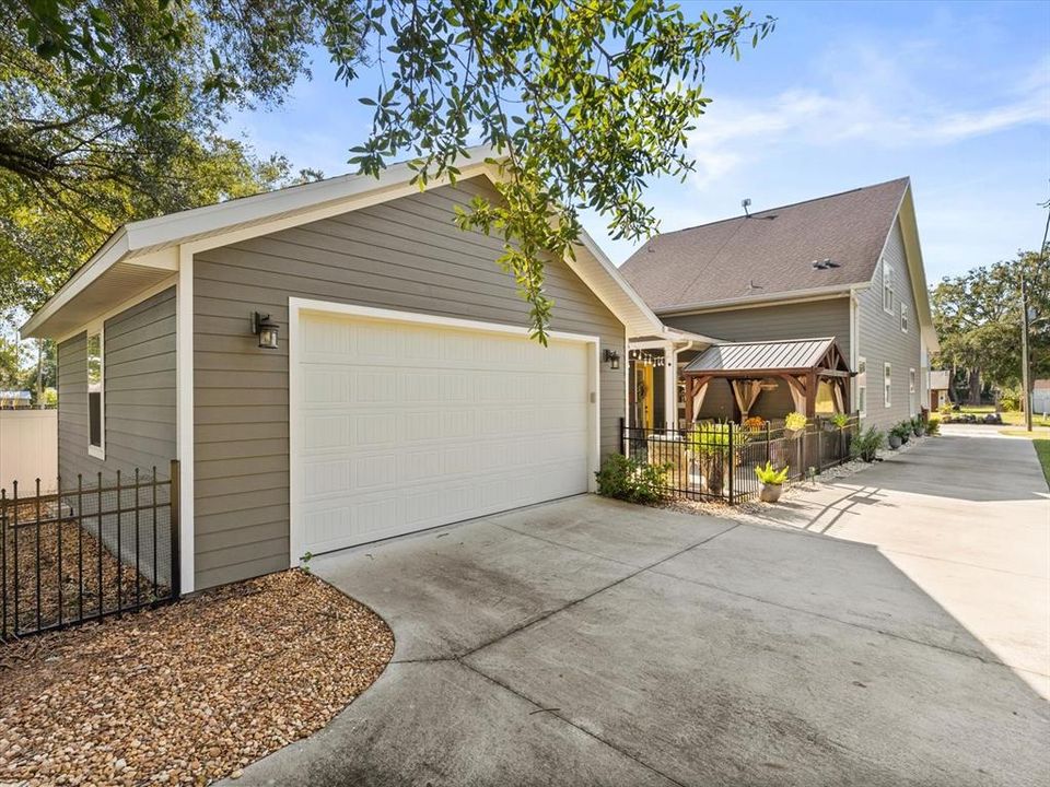 En Venta: $775,000 (3 camas, 2 baños, 2172 Pies cuadrados)