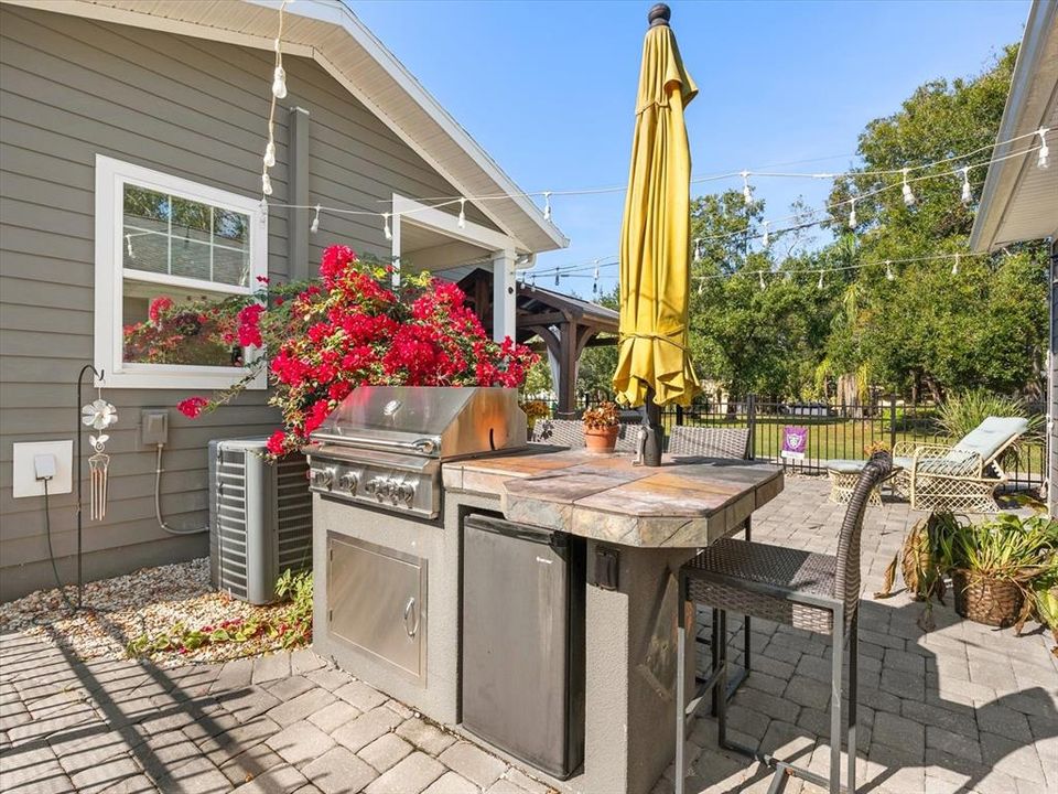 En Venta: $775,000 (3 camas, 2 baños, 2172 Pies cuadrados)