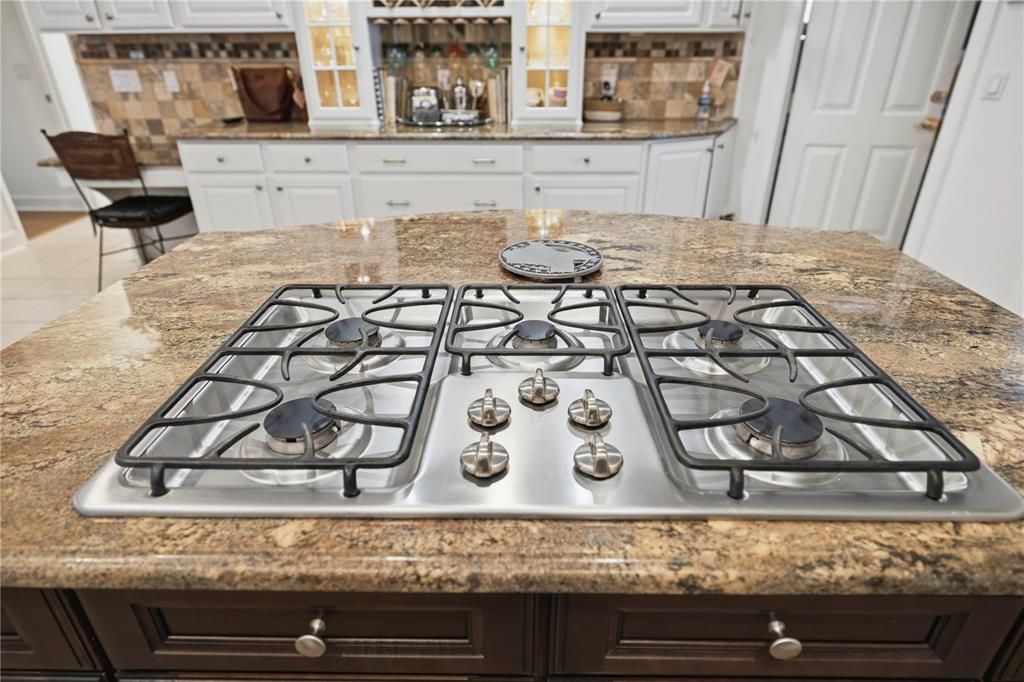 待售: $625,000 (4 贝兹, 3 浴室, 2900 平方英尺)