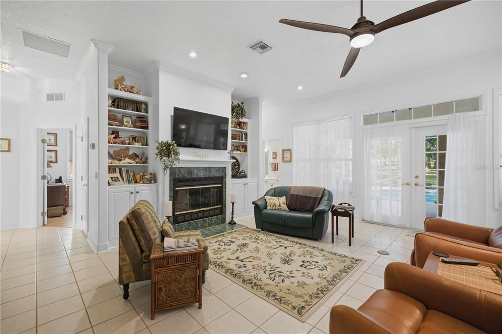 待售: $625,000 (4 贝兹, 3 浴室, 2900 平方英尺)