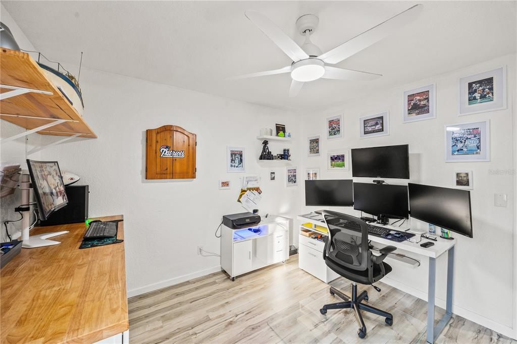 待售: $155,000 (2 贝兹, 2 浴室, 1044 平方英尺)