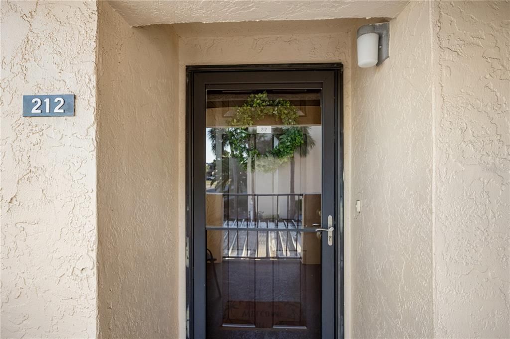 待售: $155,000 (2 贝兹, 2 浴室, 1044 平方英尺)