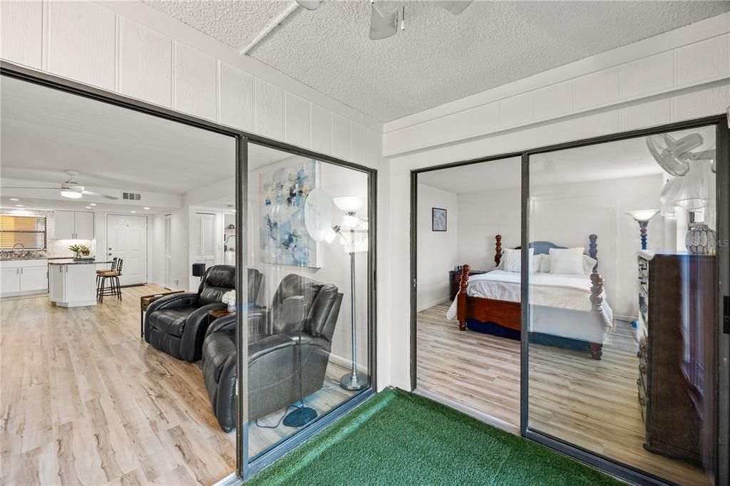 待售: $155,000 (2 贝兹, 2 浴室, 1044 平方英尺)