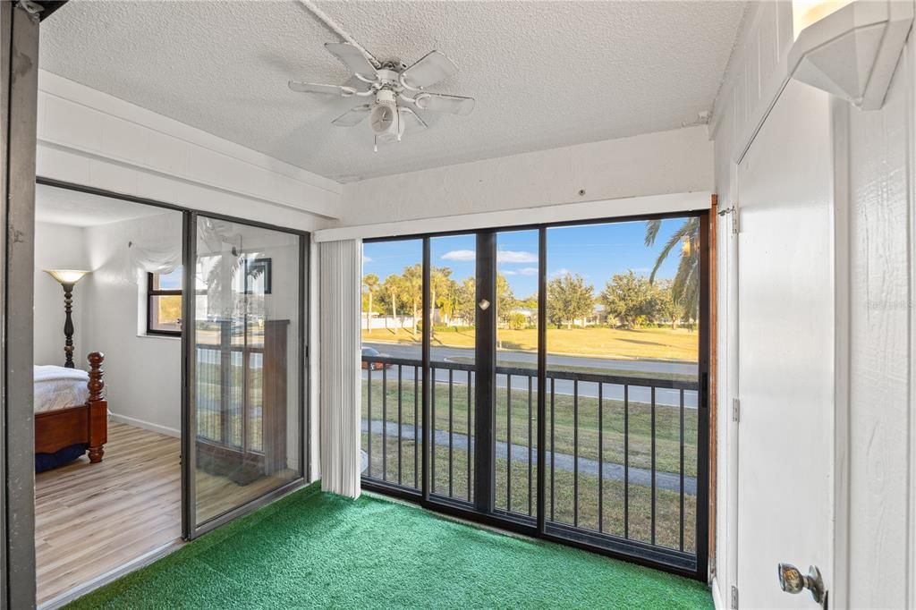 待售: $155,000 (2 贝兹, 2 浴室, 1044 平方英尺)