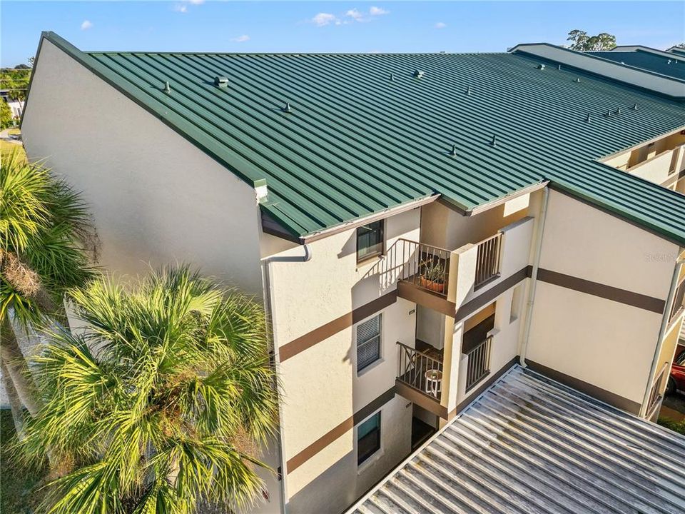 待售: $155,000 (2 贝兹, 2 浴室, 1044 平方英尺)