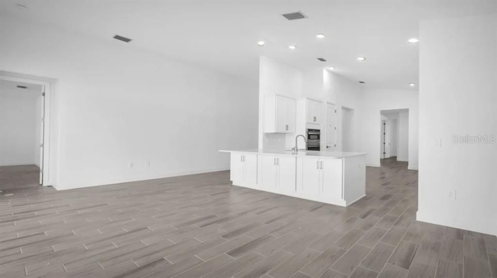 Active With Contract: $497,474 (3 beds, 2 baths, 2055 Square Feet)