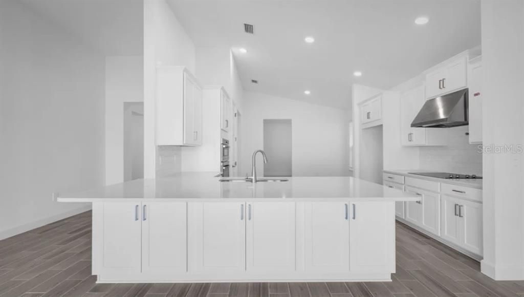 Active With Contract: $497,474 (3 beds, 2 baths, 2055 Square Feet)