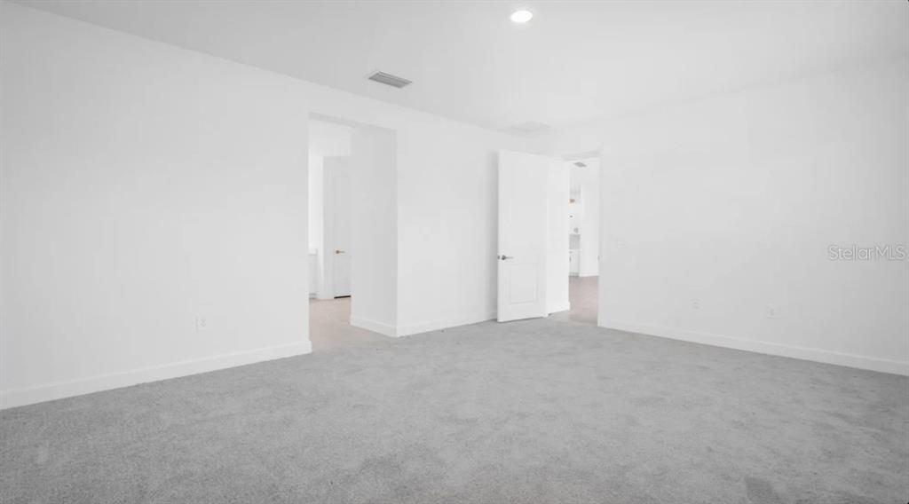 Active With Contract: $497,474 (3 beds, 2 baths, 2055 Square Feet)