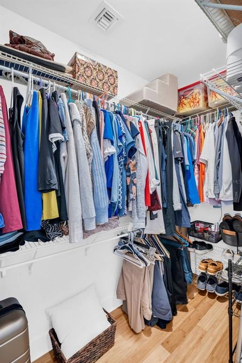 For Sale: $574,900 (2 beds, 2 baths, 1162 Square Feet)