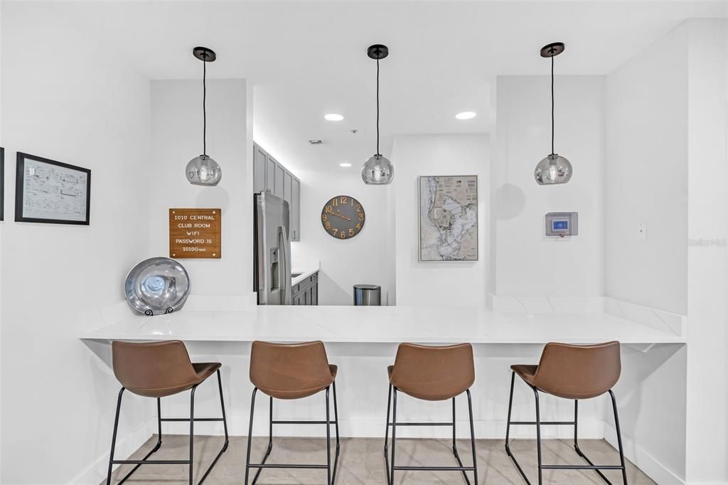 For Sale: $574,900 (2 beds, 2 baths, 1162 Square Feet)