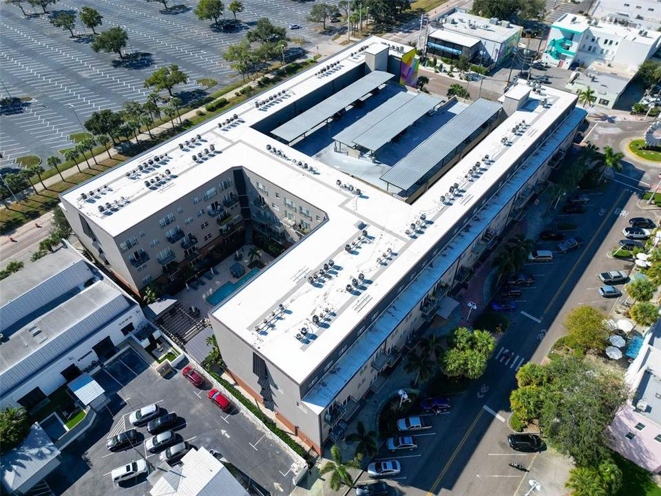 For Sale: $574,900 (2 beds, 2 baths, 1162 Square Feet)