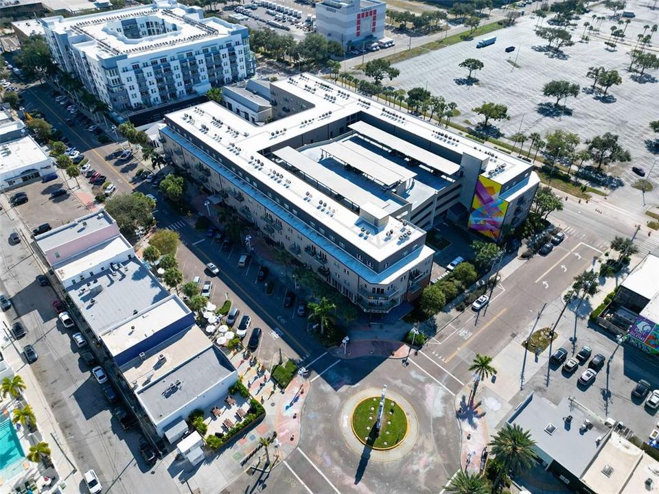 For Sale: $574,900 (2 beds, 2 baths, 1162 Square Feet)