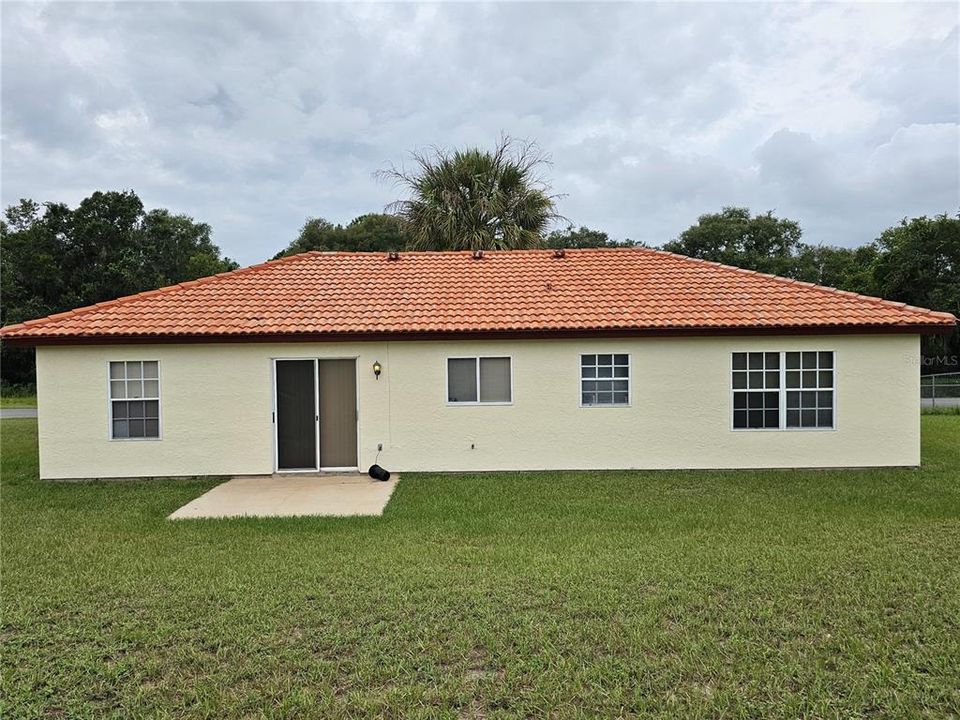 For Rent: $1,650 (3 beds, 2 baths, 1144 Square Feet)