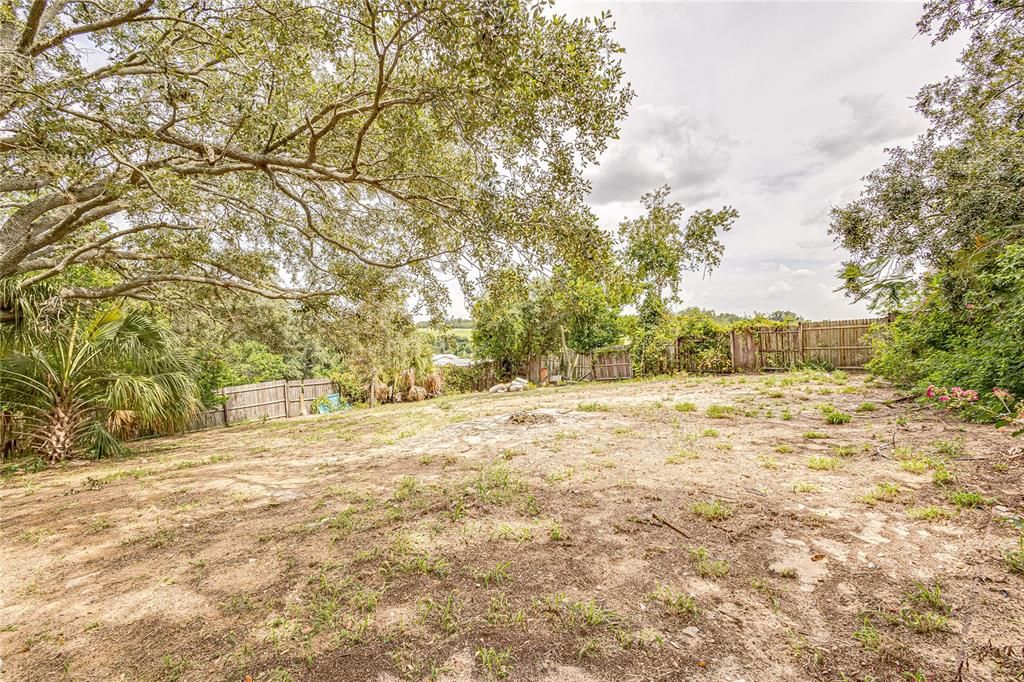 На продажу: $225,000 (3 спален, 2 ванн, 1281 Квадратных фут)