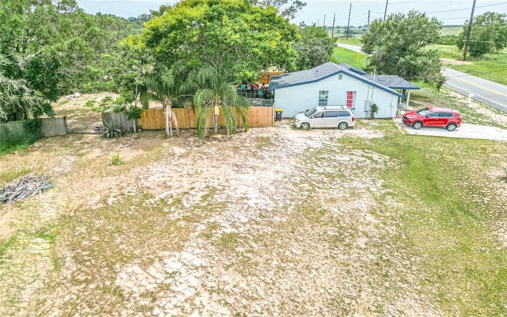 На продажу: $225,000 (3 спален, 2 ванн, 1281 Квадратных фут)