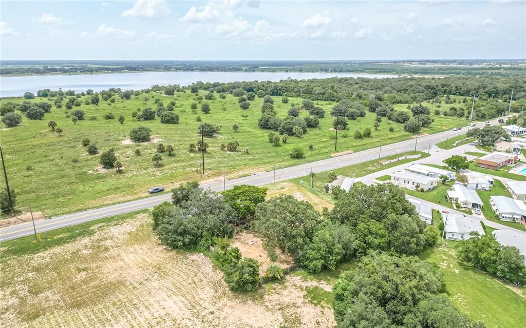 На продажу: $225,000 (3 спален, 2 ванн, 1281 Квадратных фут)