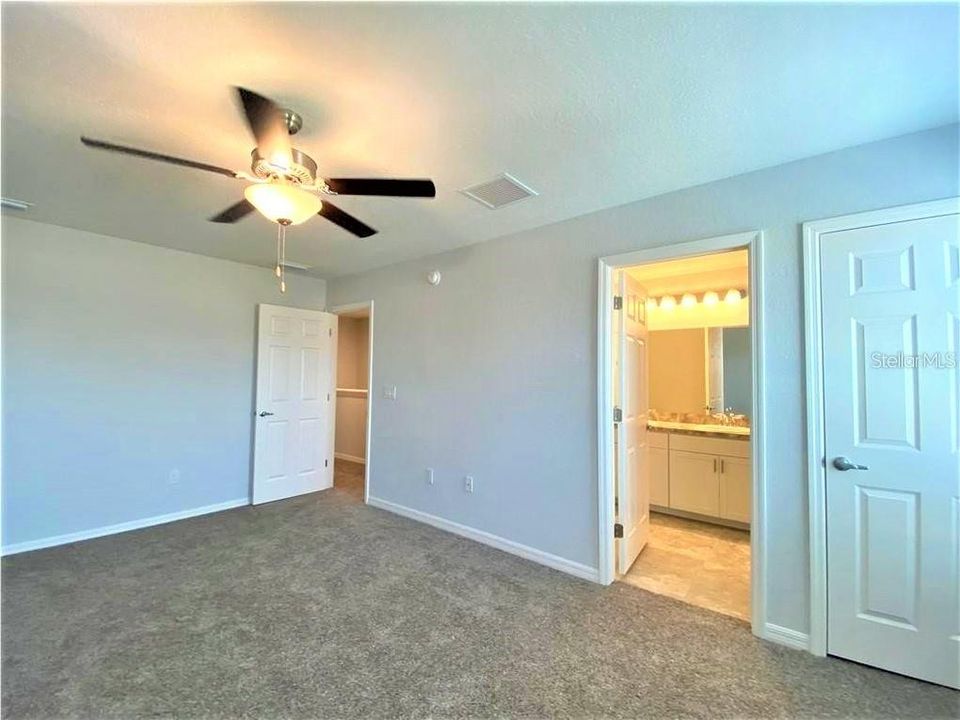 For Rent: $2,400 (3 beds, 2 baths, 1752 Square Feet)