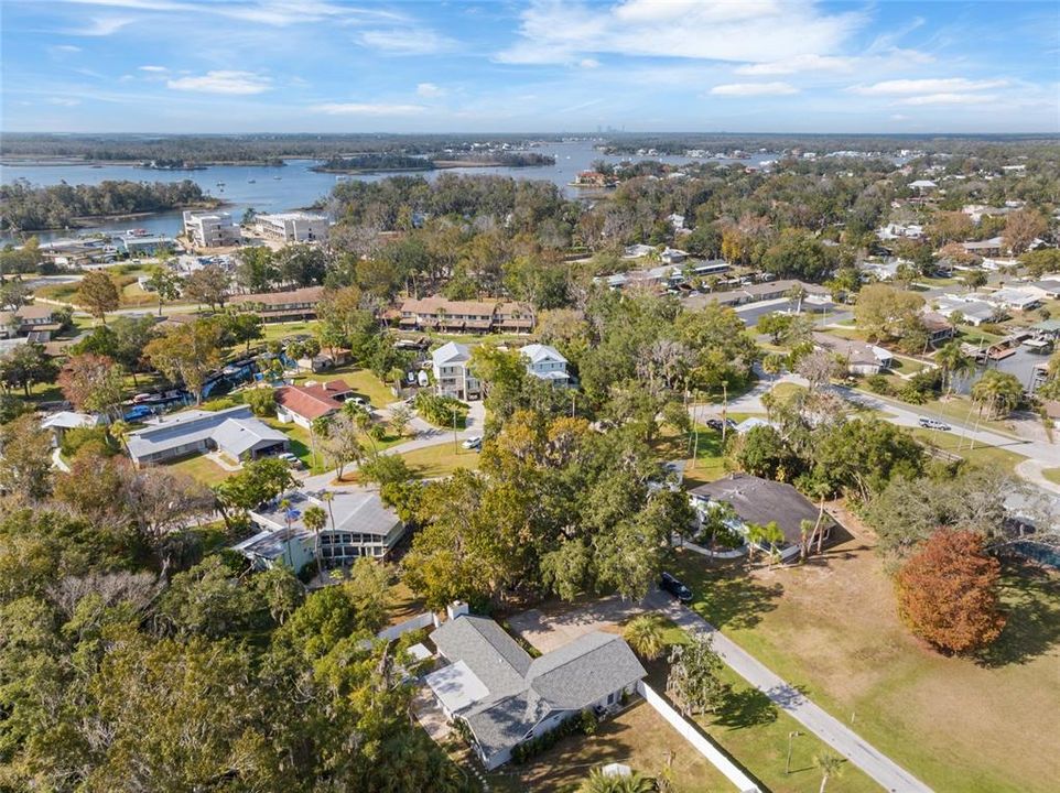 For Sale: $345,000 (2 beds, 2 baths, 1640 Square Feet)