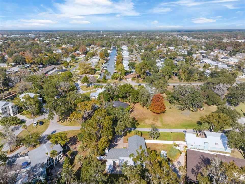 For Sale: $345,000 (2 beds, 2 baths, 1640 Square Feet)