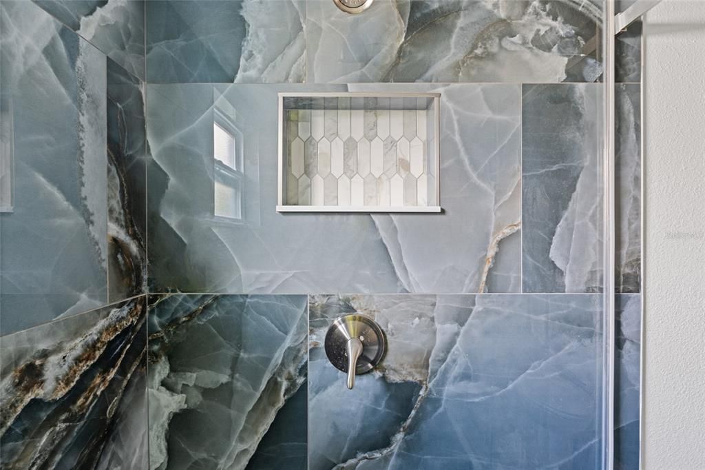 For Sale: $345,000 (2 beds, 2 baths, 1640 Square Feet)