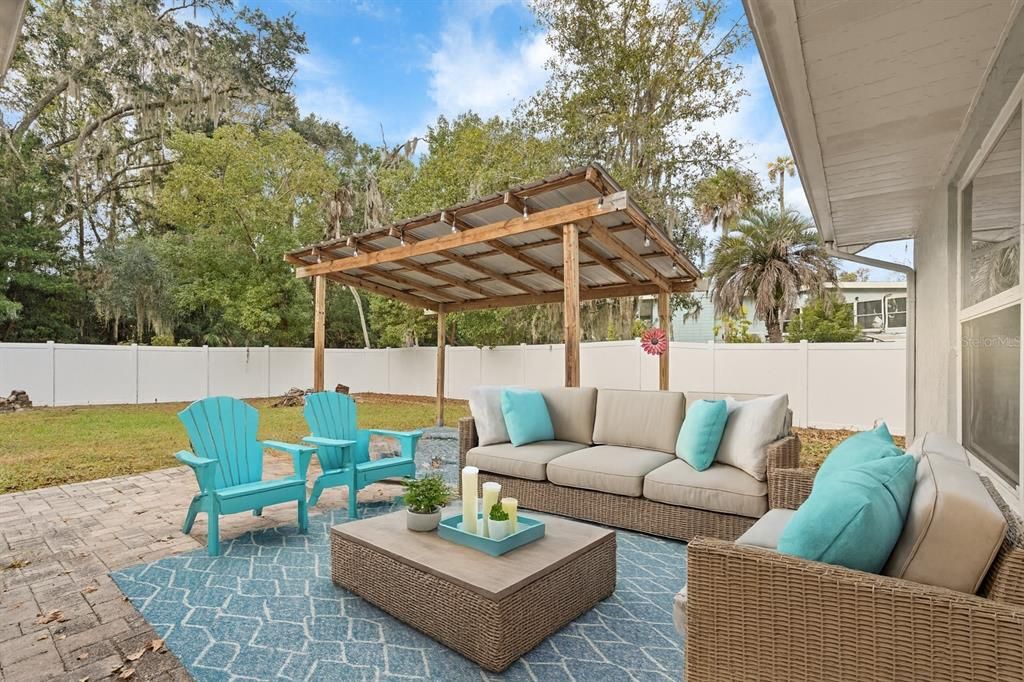 For Sale: $345,000 (2 beds, 2 baths, 1640 Square Feet)