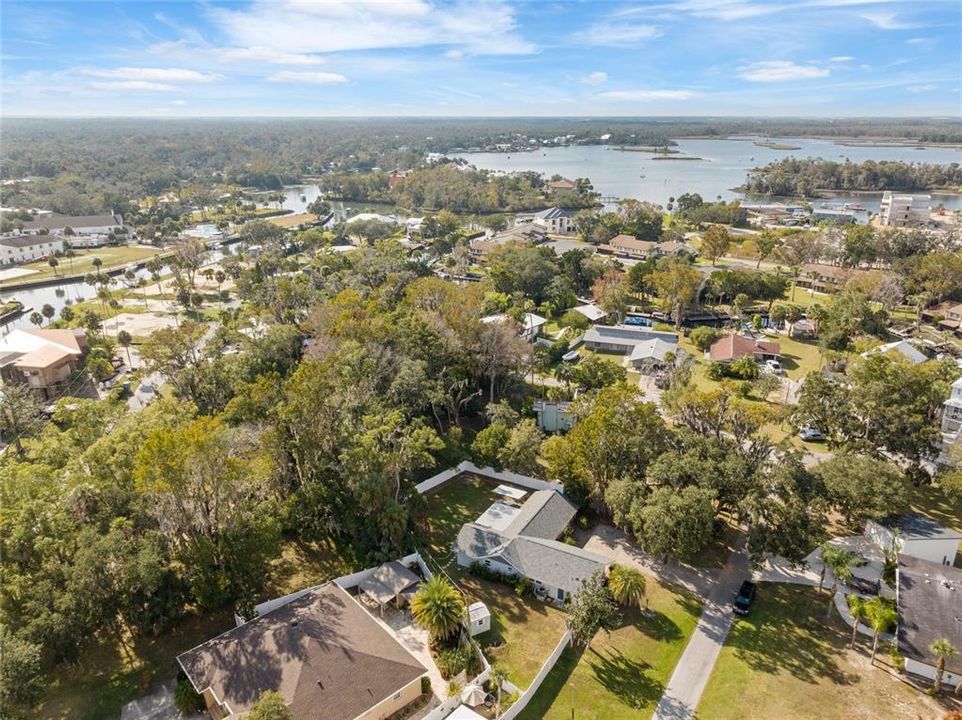 For Sale: $345,000 (2 beds, 2 baths, 1640 Square Feet)