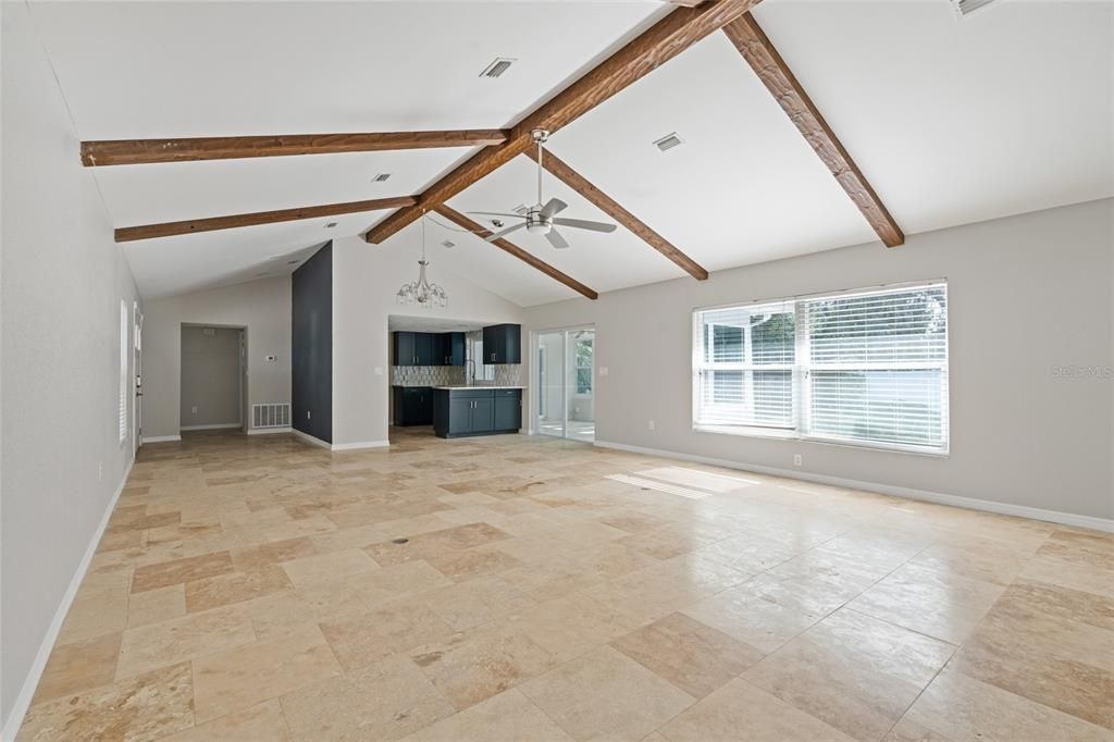 For Sale: $345,000 (2 beds, 2 baths, 1640 Square Feet)