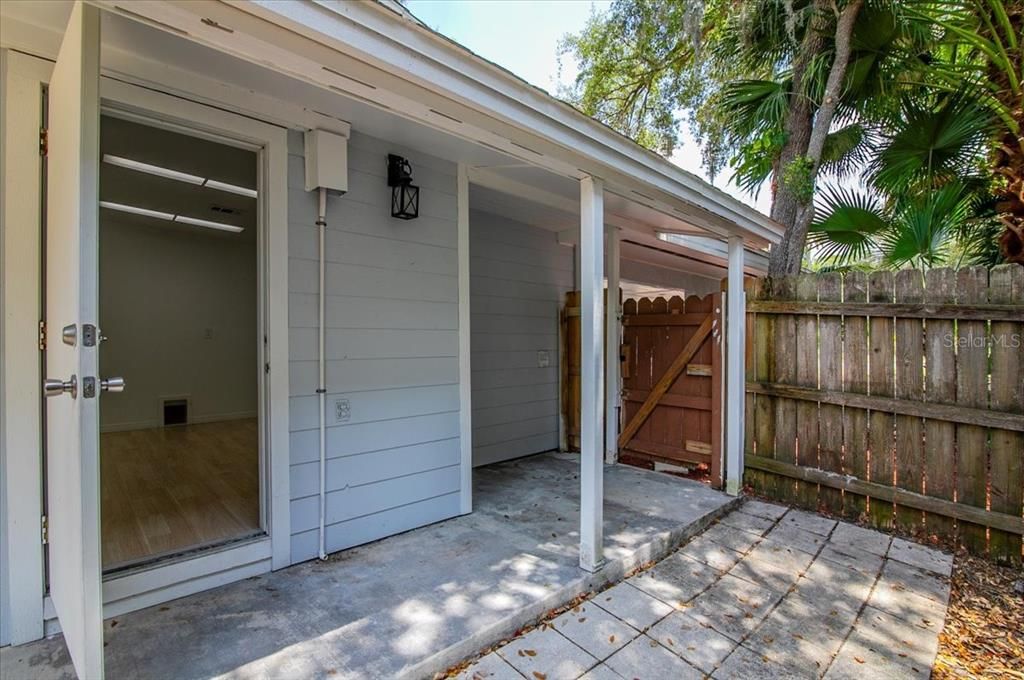 待售: $399,900 (4 贝兹, 3 浴室, 2056 平方英尺)