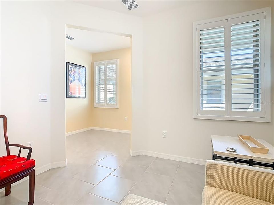 待售: $350,000 (2 贝兹, 2 浴室, 1646 平方英尺)