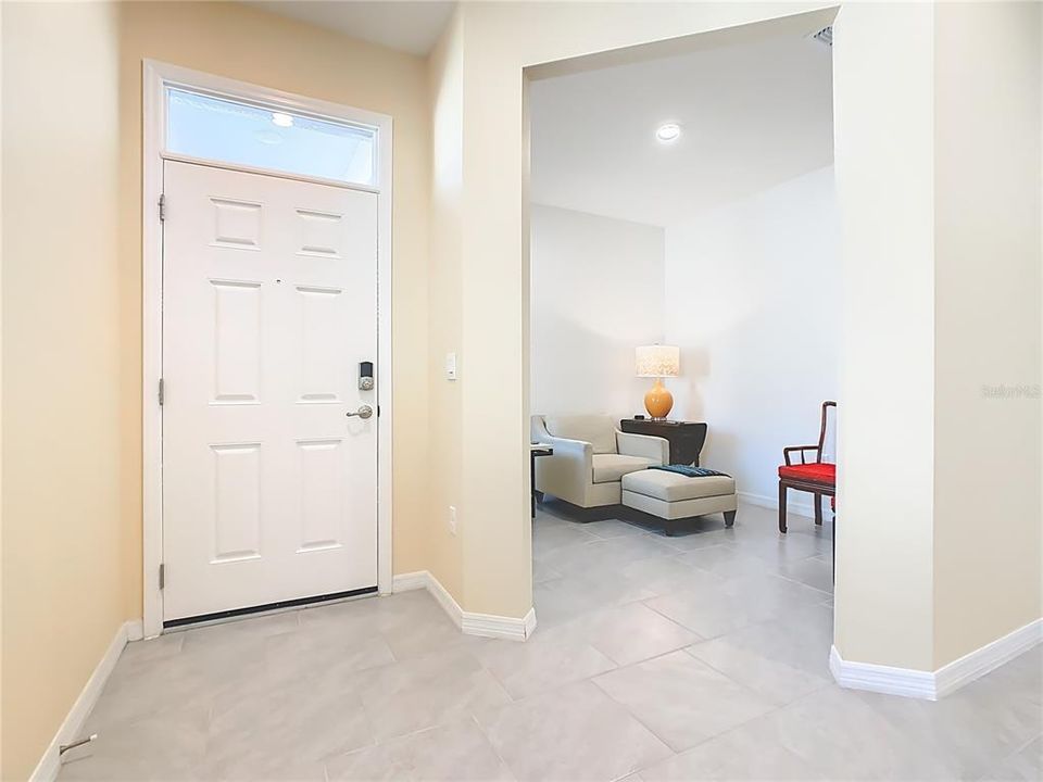 待售: $350,000 (2 贝兹, 2 浴室, 1646 平方英尺)