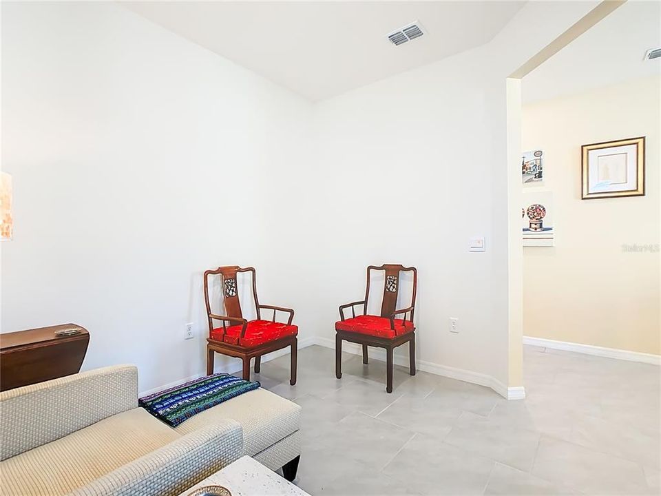 待售: $350,000 (2 贝兹, 2 浴室, 1646 平方英尺)