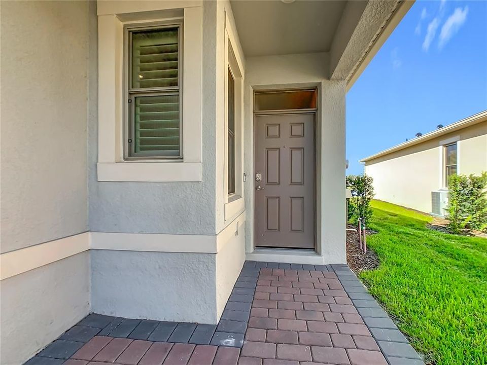 待售: $350,000 (2 贝兹, 2 浴室, 1646 平方英尺)