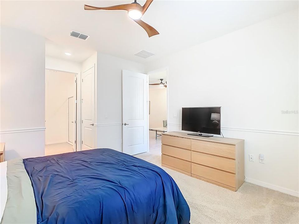 待售: $350,000 (2 贝兹, 2 浴室, 1646 平方英尺)