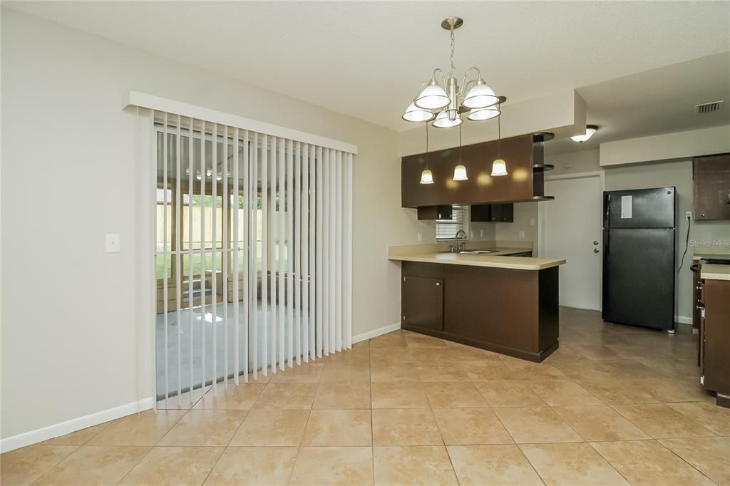 For Rent: $2,640 (4 beds, 2 baths, 1508 Square Feet)