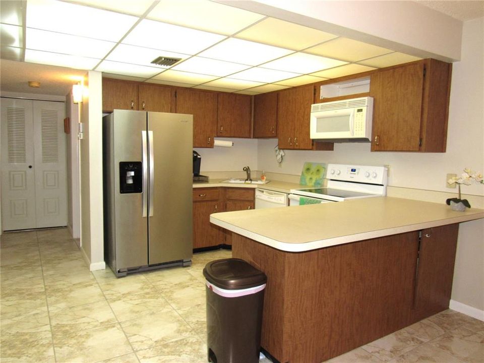 For Sale: $79,900 (2 beds, 2 baths, 919 Square Feet)