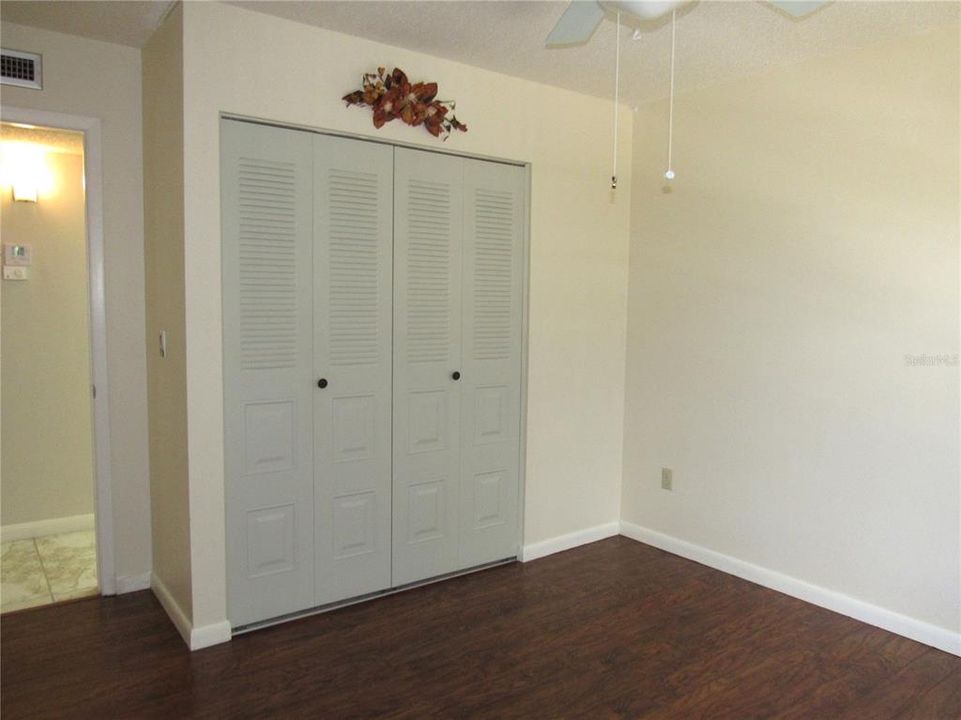For Sale: $79,900 (2 beds, 2 baths, 919 Square Feet)