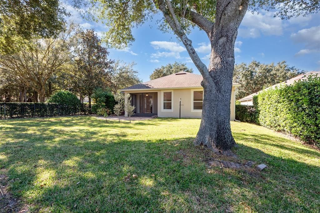 Active With Contract: $300,000 (2 beds, 2 baths, 1528 Square Feet)