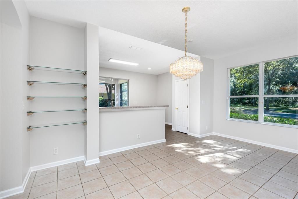 Active With Contract: $300,000 (2 beds, 2 baths, 1528 Square Feet)