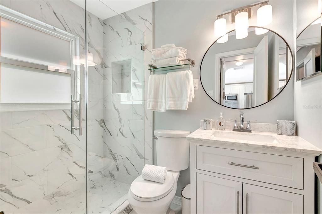 待售: $598,000 (1 贝兹, 1 浴室, 728 平方英尺)