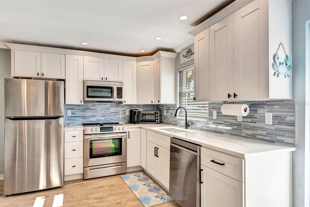 待售: $598,000 (1 贝兹, 1 浴室, 728 平方英尺)