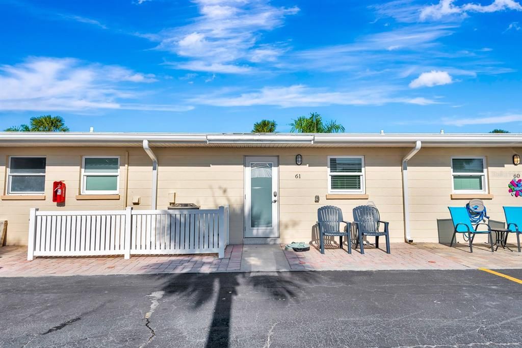 待售: $598,000 (1 贝兹, 1 浴室, 728 平方英尺)