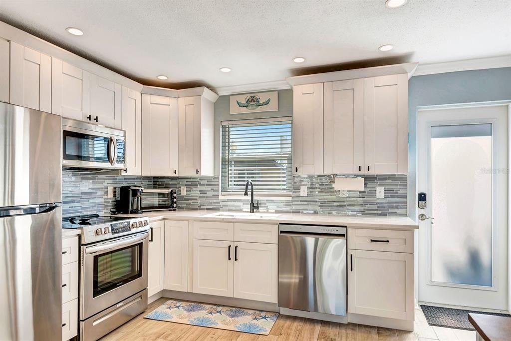 待售: $598,000 (1 贝兹, 1 浴室, 728 平方英尺)