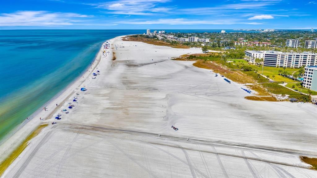 待售: $598,000 (1 贝兹, 1 浴室, 728 平方英尺)