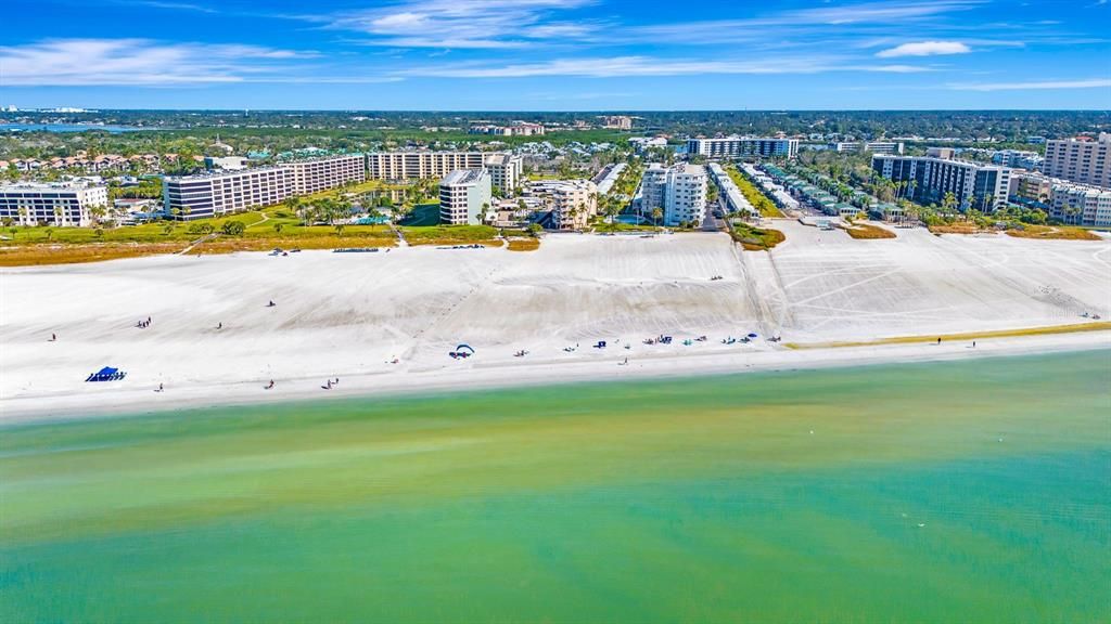 待售: $598,000 (1 贝兹, 1 浴室, 728 平方英尺)