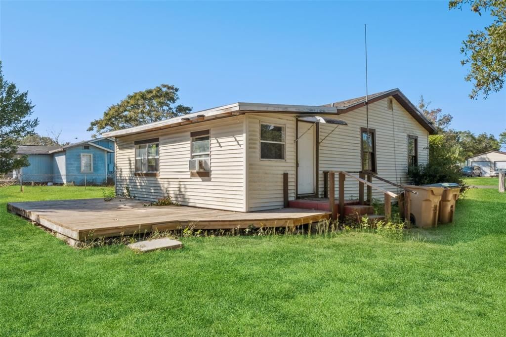 В аренду: $1,350 (2 спален, 1 ванн, 884 Квадратных фут)