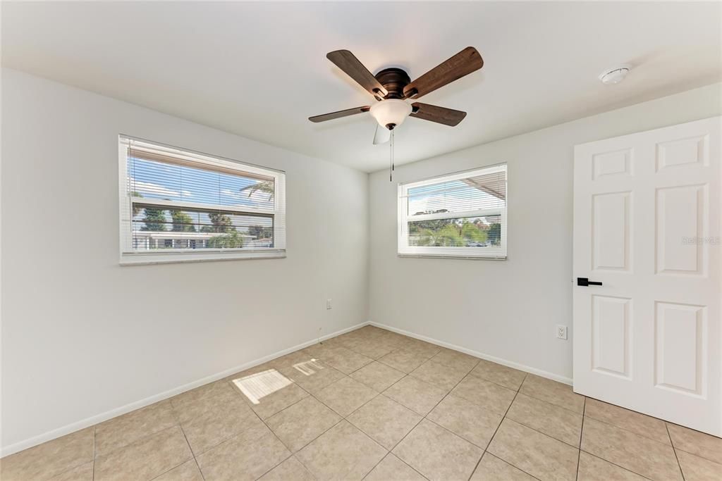 Activo con contrato: $349,000 (3 camas, 2 baños, 1352 Pies cuadrados)